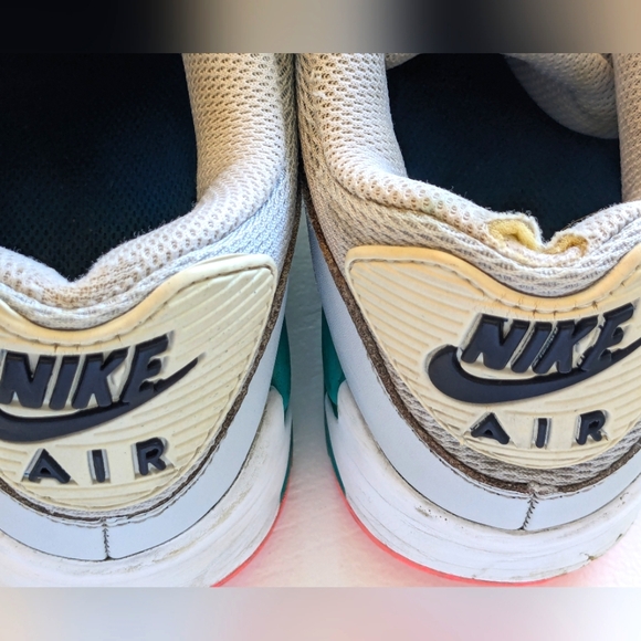 NIKE Air Max South Beach AJ1285-100 - Picture 6 of 15